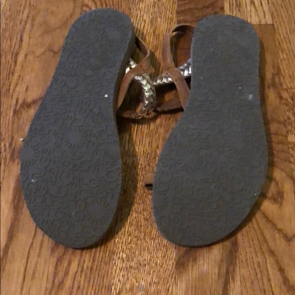 UGG sandals - Picture 2 of 2